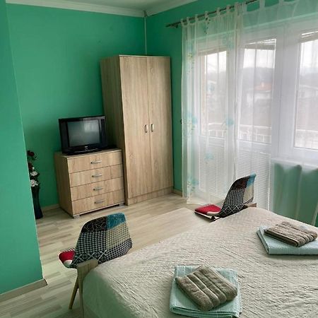 Guesthouse Petrovic เวียร์ปาซาร์ ภายนอก รูปภาพ
