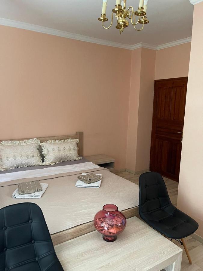 Guesthouse Petrovic เวียร์ปาซาร์ ภายนอก รูปภาพ